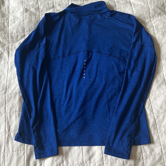 Nike Quarter Zip. Women’s size Medium - Picture 4 of 5
